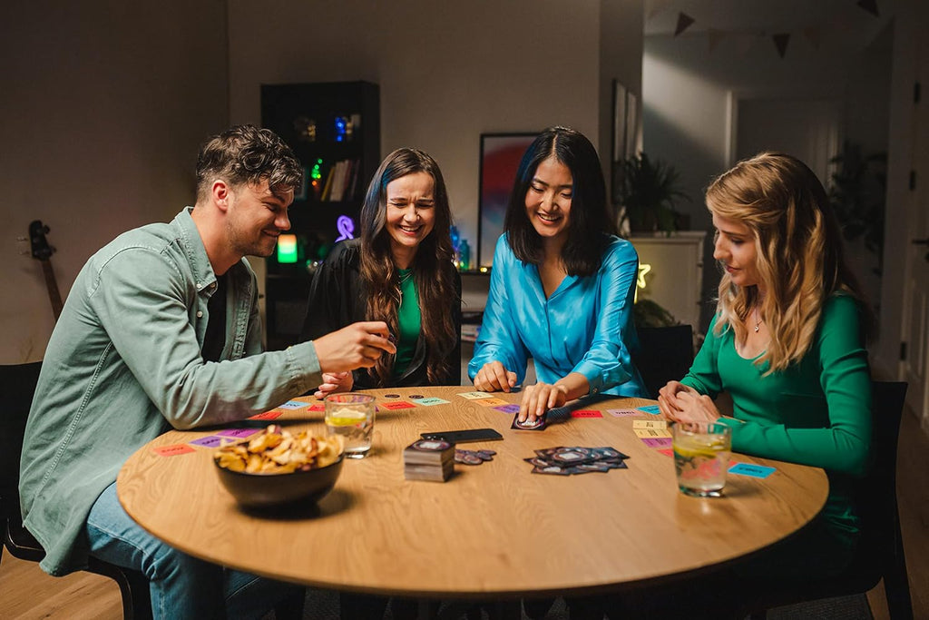 Dujardin – Hitster – Jeu de société et d’ambiance – Jeu adultes – Redécouvrez 100 ans de Hits musicaux – A jouer en famille et entre amis – 2 à 10 joueurs – Dès 16 ans